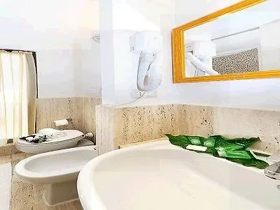 Otel Scott House 3*