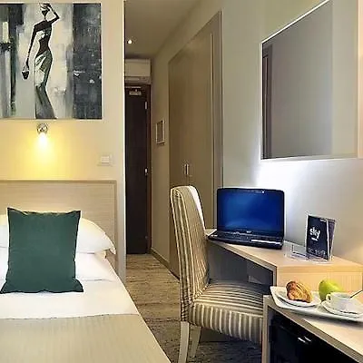 Scott House Otel 3*